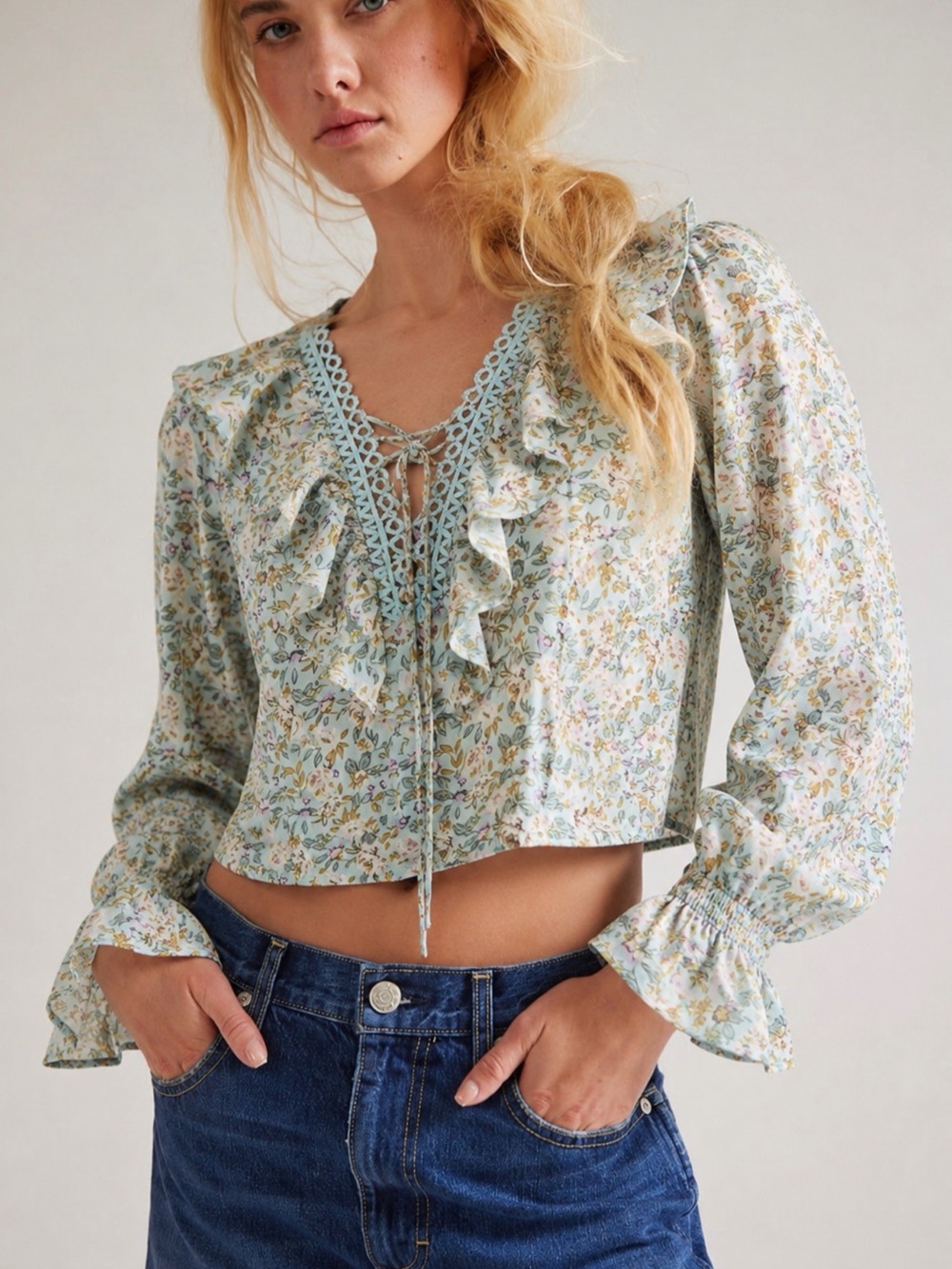 NWOT Milk & Honey Floral Ruffle Long Sleeve Blouse Lace trim Tie Front Medium